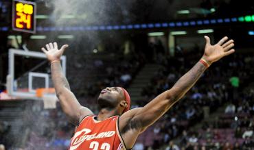 LeBron James vs Michael Jordan